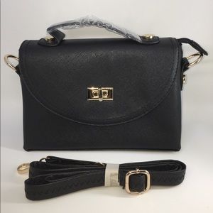 Black shoulder bag
